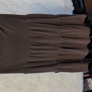 Briggs New York, brown, polyester skirt. Very stretchy. 1X